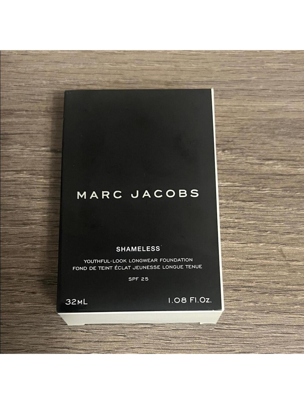 Marc Jacobs Shameless Foundation Light Y270